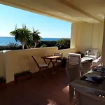 Holidays & Beachfront Neptuno I, Sea Views,pool,garden, Elviria