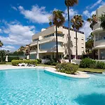 Holidays & Beachfront Neptuno I, Sea Views,pool,garden, Elviria *