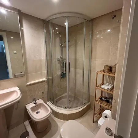 Beachfront Neptuno I, Complex,views,pool,garden, Elviria Апартаменти *