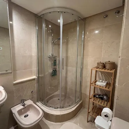 Διαμέρισμα Beachfront Neptuno I, Complex,views,pool,garden, Elviria Μαρμπέλλα