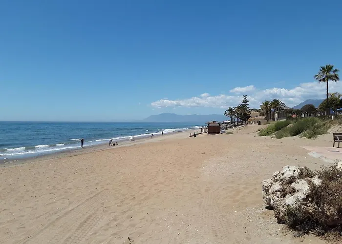 Beachfront Neptuno I, Complex,views,pool,garden, Elviria