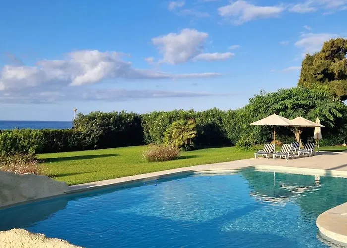 Beachfront Neptuno I, Complex,views,pool,garden, Elviria Marbellac